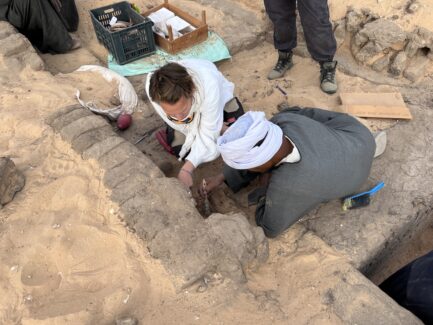 Mısır'ın İlk Kadın Firavunun Büyük Mezarı Şarapla Dolu