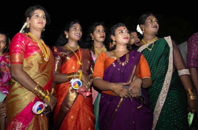 Koovagam Festivali: Hindistan’da Trans Kadınların Korkmadan Kutlama Yapabildiği Özgürlük Alanı